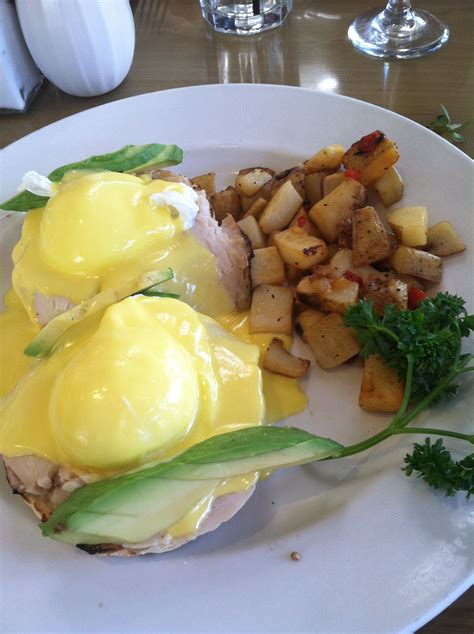 This is the 'best' place to get Eggs Benedict in California, according to Yelp