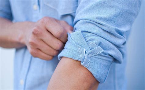 This is the Correct Way to Roll Up Your Sleeves When Wearing a …