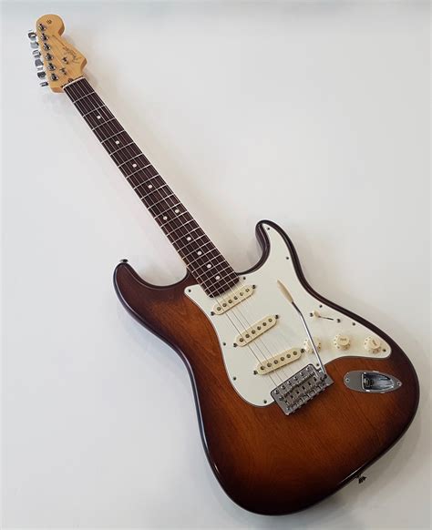 Thomann america. Electric Guitar Body: Alder, Neck: 5-Piece maple/caramelised maple, Fingerboard: Striped ebony, Inlays: Mother-of-Pearl Offset dot, Compound fingerboard radius: 304.8 ... 