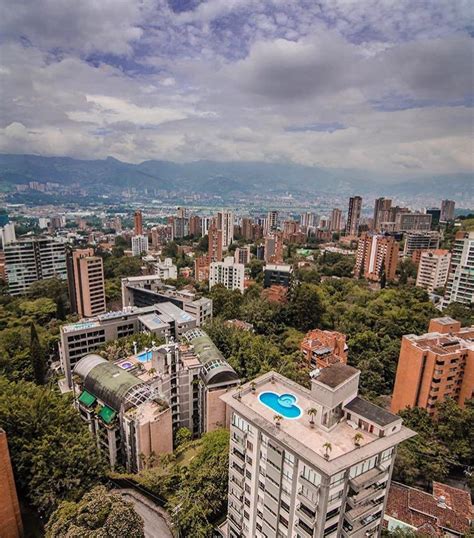 Thomas Watson Instagram Medellin