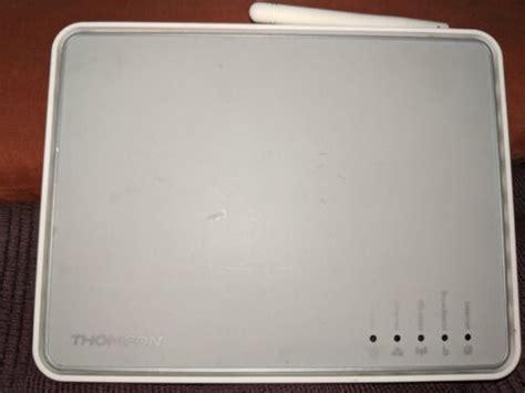 Thomson TG585 v7 Wireless Router With Instructions, Silver