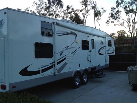 Thor Motor Coach JAZZ 2980BH Fifth Wheel for Sale