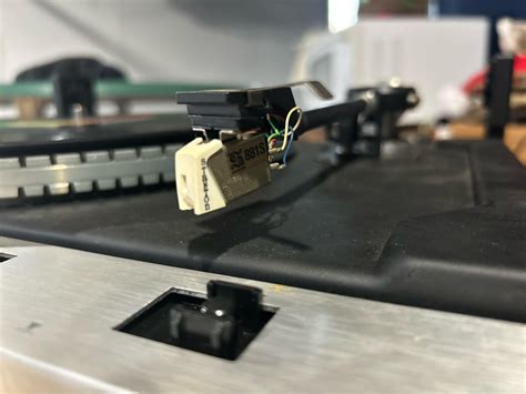 Thorens needle replacement. 8 &ndash; 1. 7 mil) Cantilever: aluminum Tracking force: 0. ...