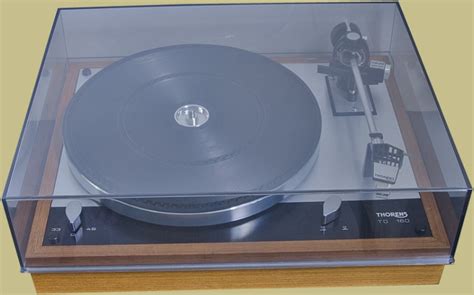 Thorens td 160 mk2 plinth. .  ...