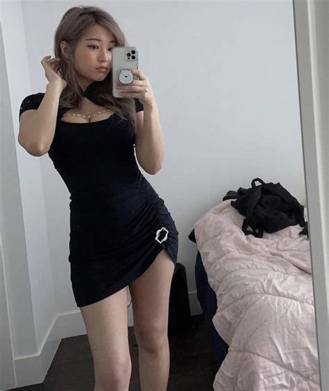Thothub asian. Thothub is the home of daily free leaked nudes from the hottest female Twitch, YouTube, Patreon, Instagram, OnlyFans, TikTok models and streamers. ... Kitgin - asian ... 