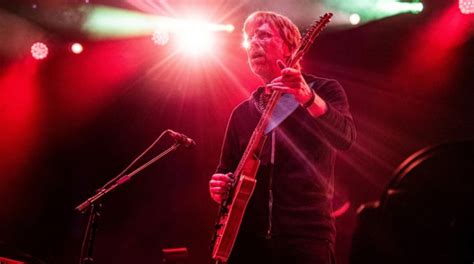 Thousands expected to attend Phish benefit to help flood victims