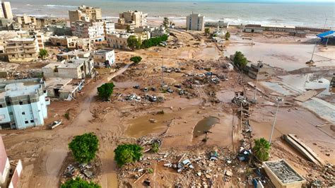 Thousands feared dead as Libyans search for bodies in a city devastated by floods