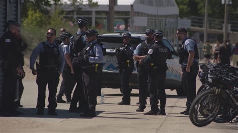 Thousands hit the Lakefront as CPD mans patrols, bag checks for public safety on Memorial Day