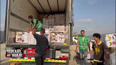 Thousands loot UN aid warehouses in Gaza as desperation grows and Israel widens ground offensive