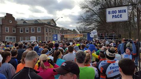 Thousands take part in Andover Feaster Five Thanksgiving road race