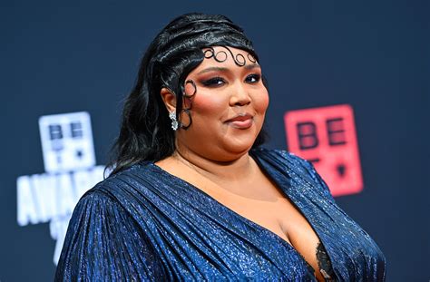 Three more ex-employees accuse Lizzo of ‘abuse of power,’ praise the dancers who are suing the singer