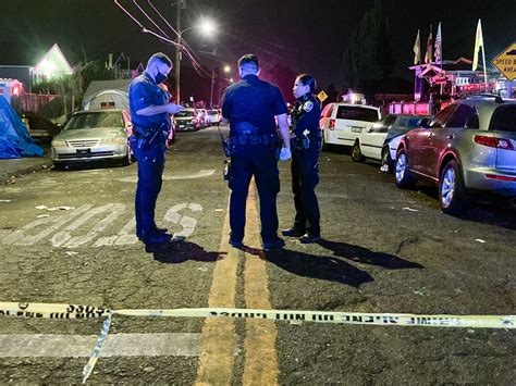 Three people wounded in East Oakland shootings
