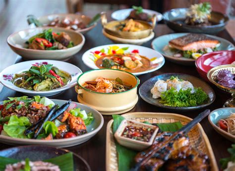 Three sisters thai. .  ...