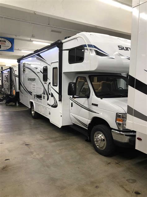 Three way campers. Fifth Wheel Specs. Length: 26’3”. Exterior Height: 12′. Unloaded Vehicle Weight: 6,815 pounds. Hitch Weight: 1,120 pounds. The Cougar Sport is the newest addition to Keystone’s lineup of small fifth wheel campers. It’s designed to be lightweight, so it can be pulled by a wider variety of tow vehicles. 