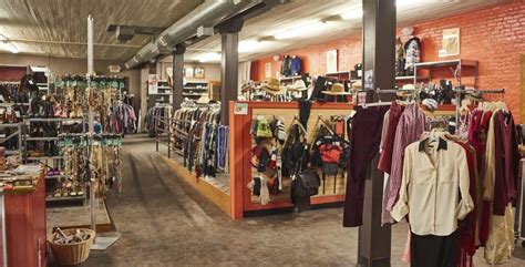 Thrift shops st paul mn. St. Vincent de Paul Thrift Store: The Minneapolis and St. Paul locations have varying hours, but both are closed on Sundays. Employees and volunteers ensure ... 