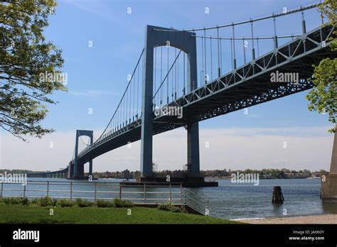 Throgs Neck Bridge News