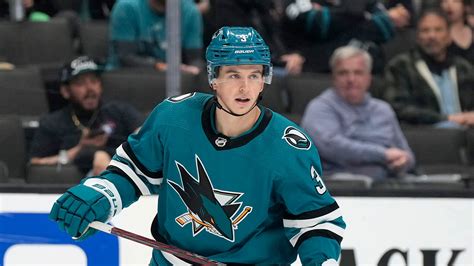 Thrun’s NHL debut on hold; two Sharks wingers could miss rest of season