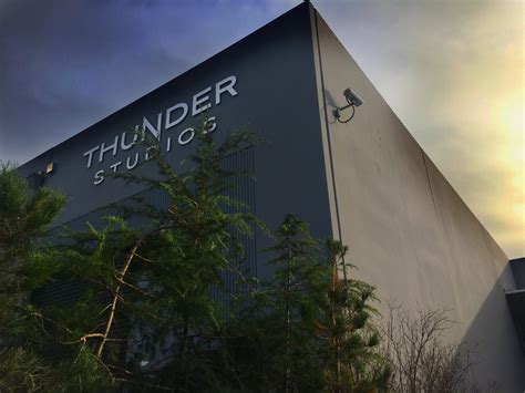 Thunder studios. Thunder Cloud Studio | 677 followers on LinkedIn. The global studio of 3D craftsmanship | Thunder Cloud was founded by Dzung Phung Dinh in 2013, infused with his incredible passion and decades of valuable experience in the CG industry. We’ve become one of the fastest growing high-end 3D design and production studios. Japanese spirit combined … 