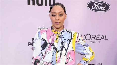 Tia Mowry shares time she and her twin Tamera were snubbed for …