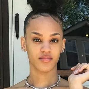 Tiahnie Free Onlyfans 12 Nude Leaked Pictures | Mast