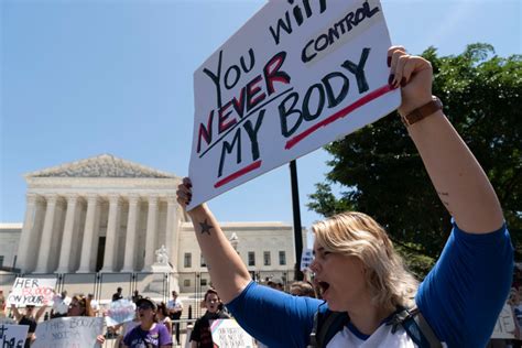 Ticker: ‘Rage giving’ prompted by the end of Roe has dropped off, abortion access groups say