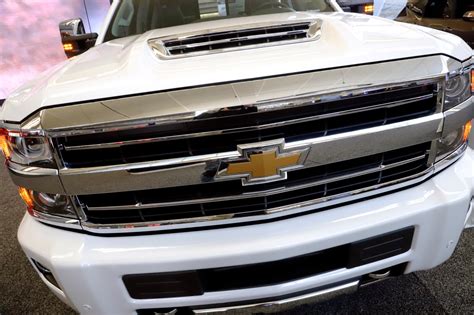 Ticker: GM recalls 40,000 pickups to fix fire risk