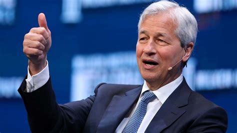 Ticker: JPMorgan CEO Jamie Dimon selling shares; Wall Street falls Friday