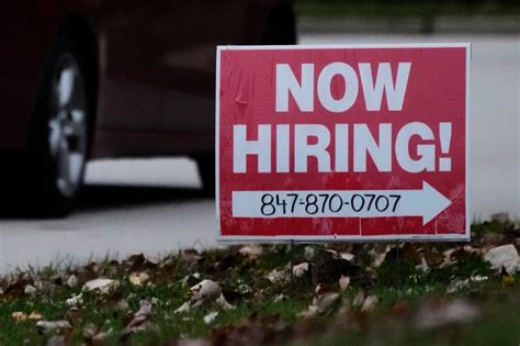 Ticker: Jobless claims rise; Wall Street bonuses fall 