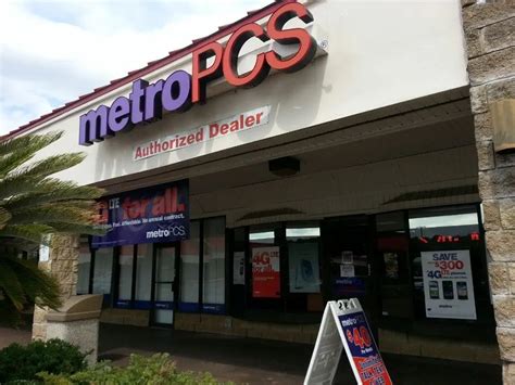 With so few reviews, your opinion of Metro Pcs Store coul