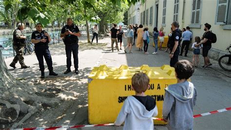 Tiene 31 años y una hija: qué se sabe del sospechoso de apuñalar a niños en Francia