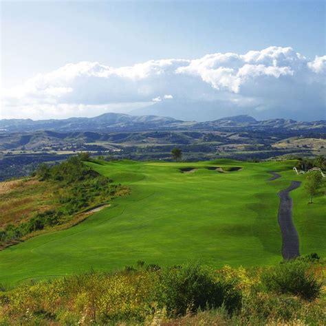 Tierra rejada golf course. Tierra Rejada Golf Club is nestled in the foothills of eastern Ventura County. Nationally renowned architect Robert E. Cupp created this par 72 masterpiece of playability and scenic beauty. Tierra Rejada may be played from four (4) sets of tees, (5,148 yards from the forward tees to over 7,000 from the back tees), each catering to a golfer's ... 