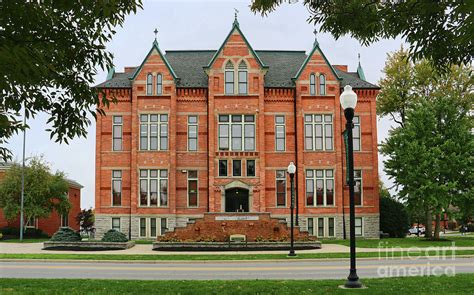 Tiffin university. Founded in 1888, our story is one of grit and determination. We are a university and staff, a faculty and student body that celebrates the opportunity to do what others think cannot be achieved. TU is committed to providing our students with the best experience in the classroom, the athletic arena, the studio, while equipping you with real ... 