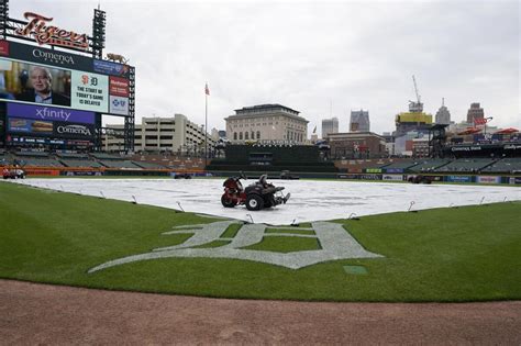 Tigers, Giants postponed after five-hour delay