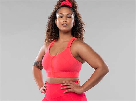 Tiktok bra. This sports bra has probably been all over our For You Page on TikTok, but for good reasons. SheFit 's Ultimate Sports Bra is the first-ever fully-adjustable sports … 