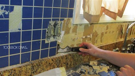 Tile Removal 101: Remove the Tile Backsplash …