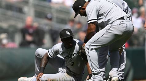 Tim Anderson exits the Chicago White Sox’s 4-3 win over the Minnesota Twins with a sore left knee