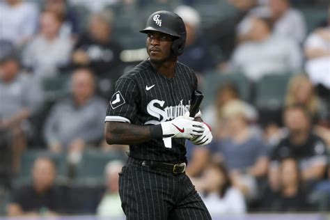 Tim Anderson leaves the Chicago White Sox’s win over the New York Yankees with a bruised left forearm