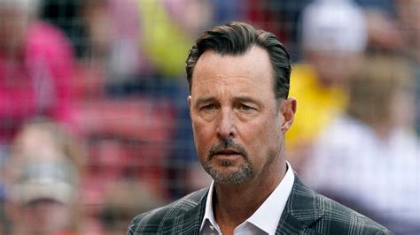 Tim Wakefield, who revived his career and Red Sox trophy case with knuckleball, has died at 57
