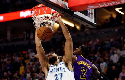 Timberwolves escape with thrilling win over Lakers
