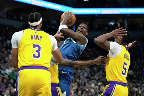 Timberwolves hand LeBron-less Lakers 4th straight loss, 118-111