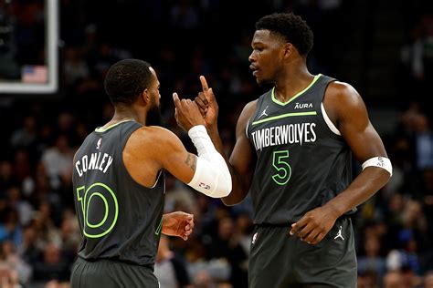 Timberwolves stay atop West, undefeated at home as Edwards, Towns shine in 117-100 win over Knicks
