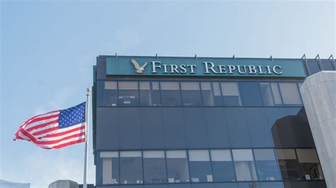 Time to Bottom-Fish First Republic Stock? Not So Fast