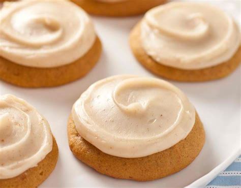 Tina wallace on Instagram: "Homemade sugar cookies with almond frosting …