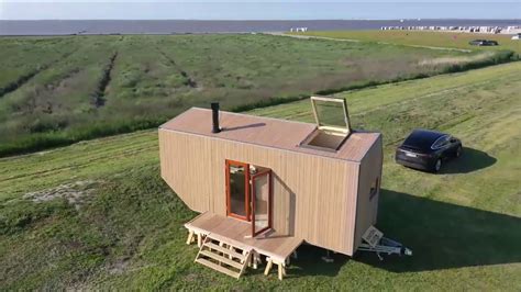 Tiny House am Strand - YouTube