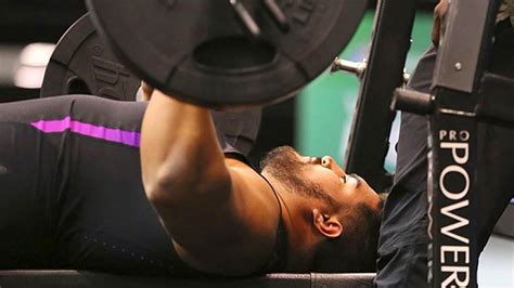 Tip Two Minutes to a Better Bench Press