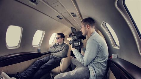 Tips for Flying With a Camera on Airplanes