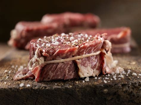 Tips on Seasoning Your Steak for the Grill - Ruth