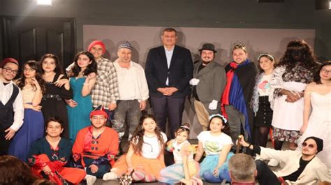 Tire Belediyesi Oda Tiyatrosu kapılarını açtı. 