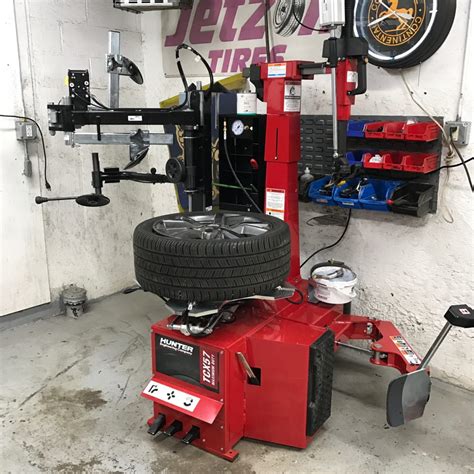 Tire changer near me. Find a store near you and let us take care of your vehicle. Your local Oil Changers is now a Great Canadian Oil Change location. With over 115 locations across Canada, we are the best choice for drive thru oil changes and maintenance services to help you avoid costly and inconvenient breakdowns. 