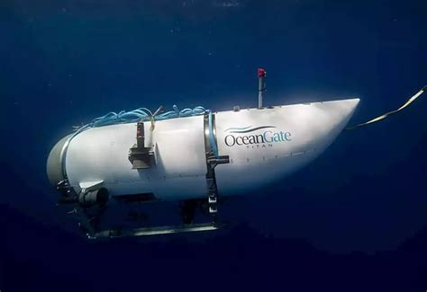 Titanic submarine: France sends rescue team